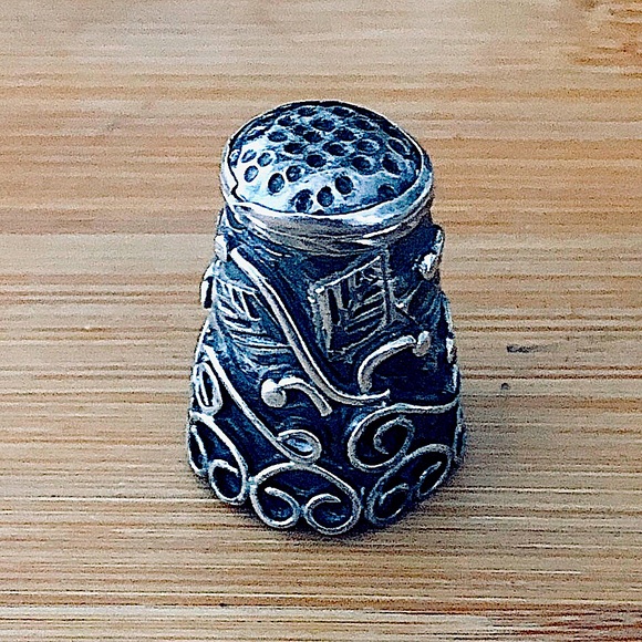 Mexico Jewelry - $36 Vintage Estate Sterling Silver Sewing Thimble Designer Mark 925 MEXICO